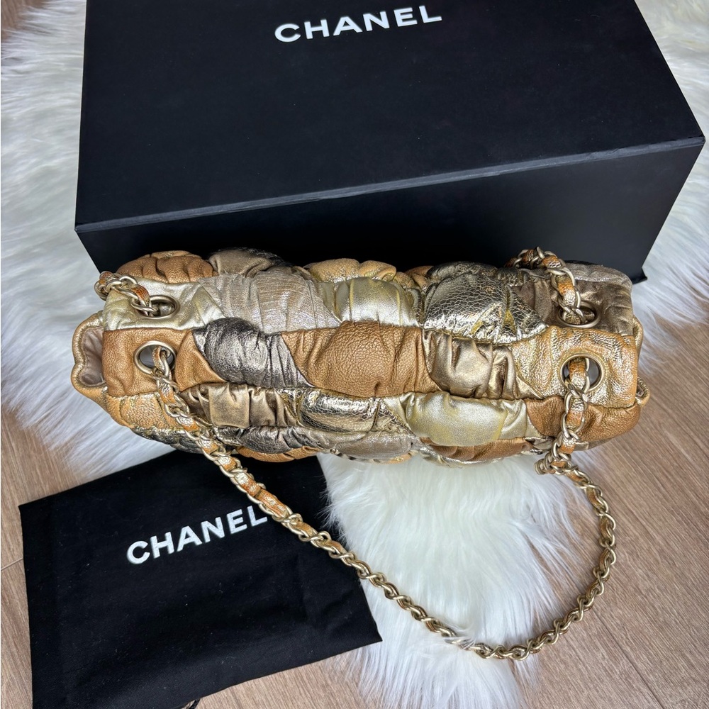 🤎RARE✨ Chanel Gold Bubble Quilt Bag ✨🤎 - Picture 14 of 17